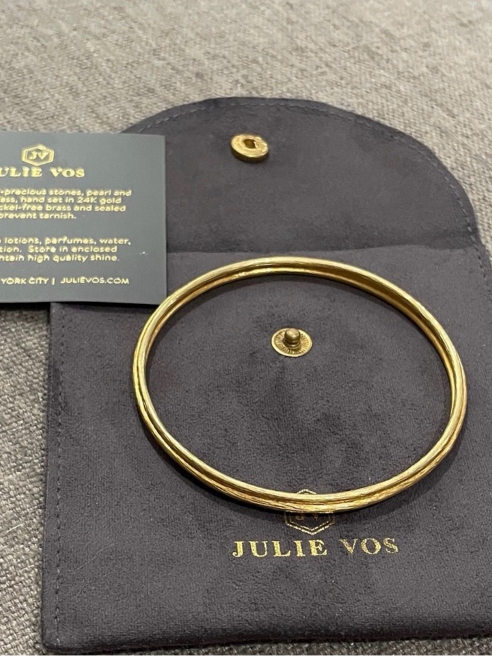 Julie Vos - classic gold bangle